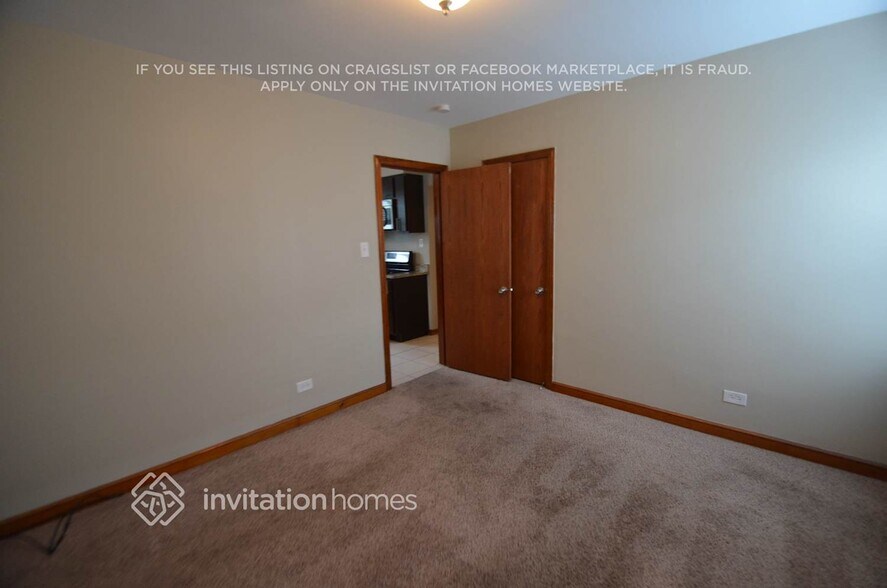 Building Photo - 6200 S Meade Ave