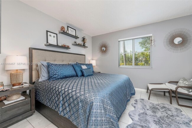 Building Photo - 15761 SW 137th Ave