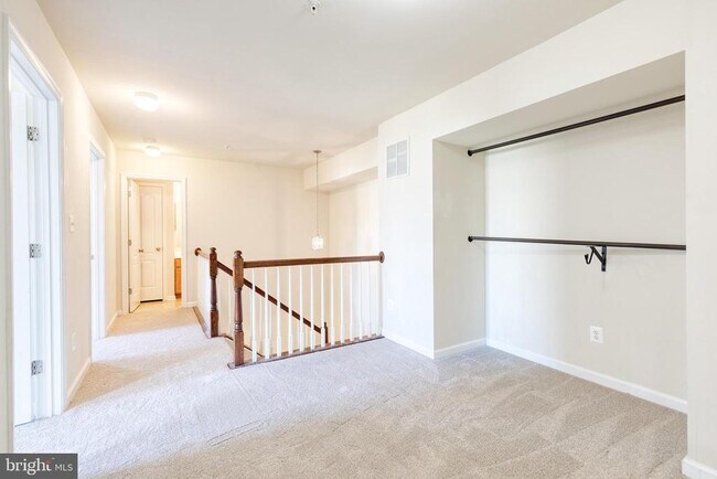 Building Photo - 23216 Observation Dr