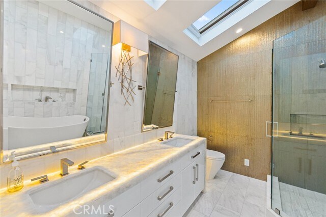 Building Photo - 518 Marigold Ave