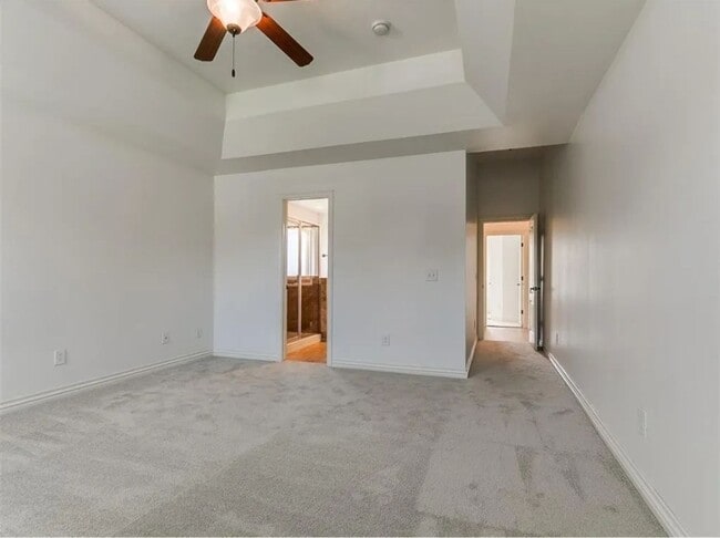 Building Photo - Spacious 4 Bed 2 Bath + Bonus Room In Edmond