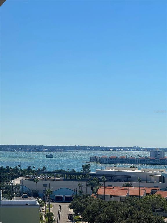 Building Photo - 400 Island Way