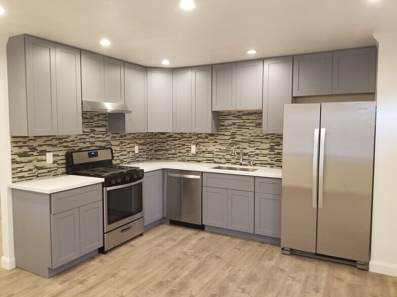 Building Photo - 11 Broadway