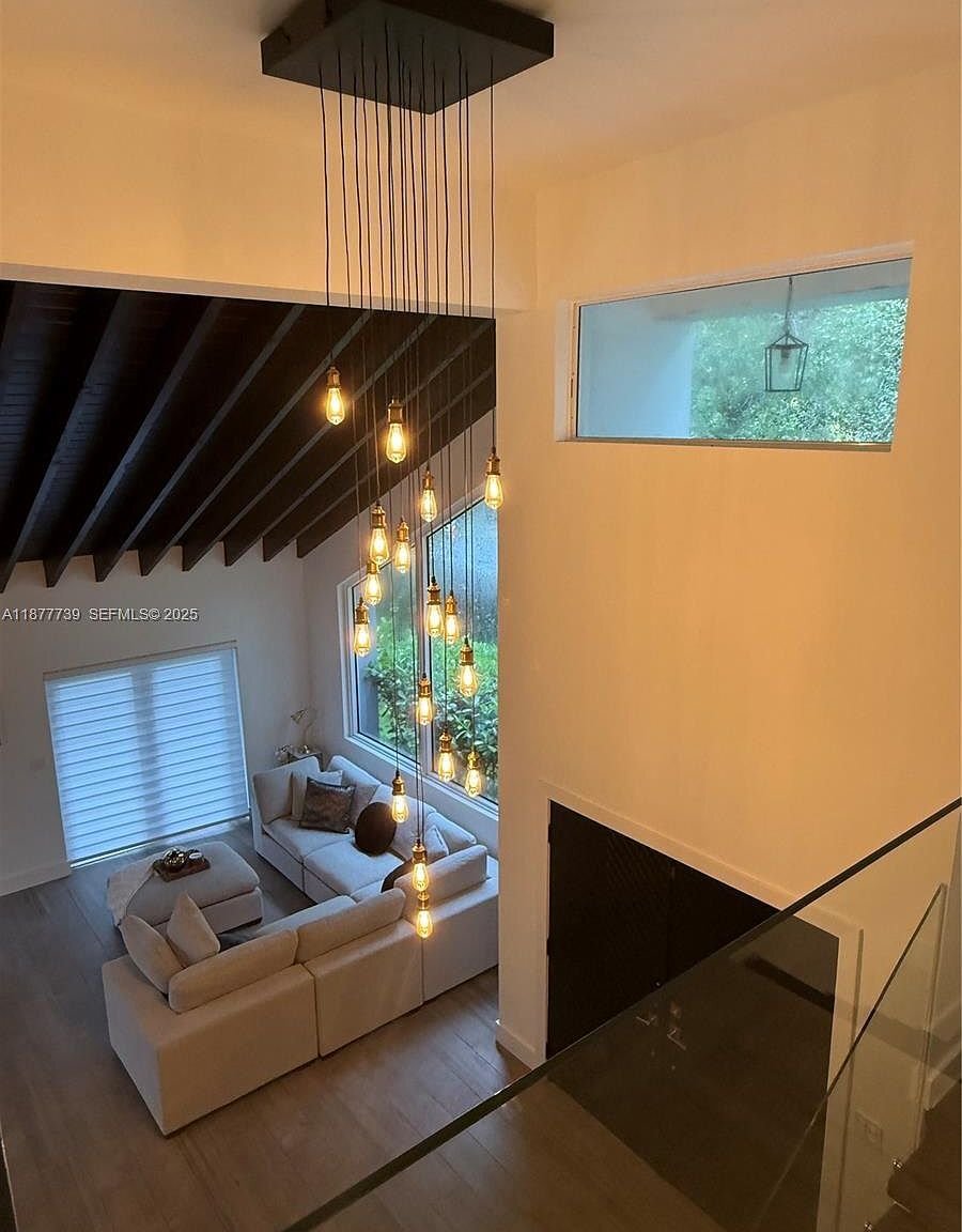 Building Photo - 3231 Salzedo St