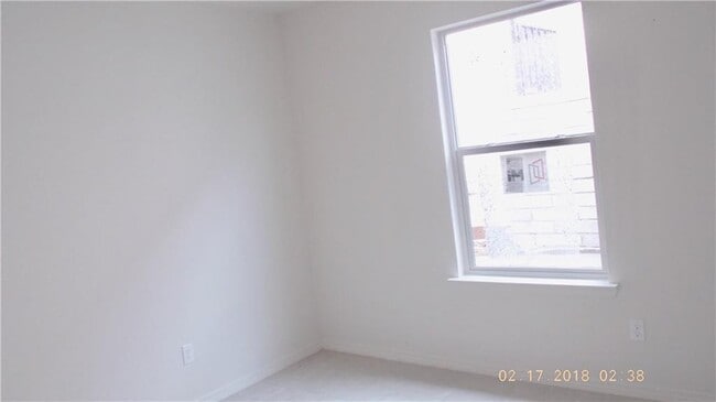 Building Photo - 2524 Porter Ave