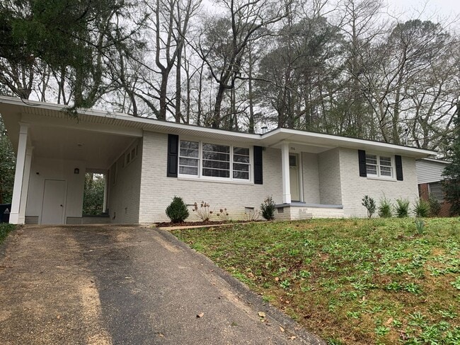 Primary Photo - Precious updated centrally located home in Auburn