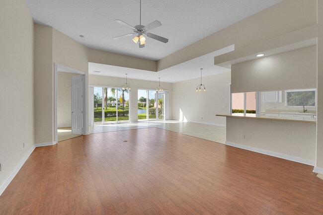 Building Photo - 11427 SW Rockingham Dr