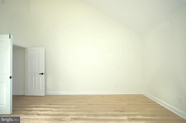 Building Photo - 1326 Chanticleer