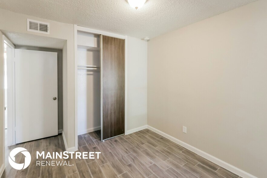 Building Photo - 4504 Via Del Norte