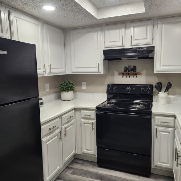 Building Photo - Rosehill Place Townhomes