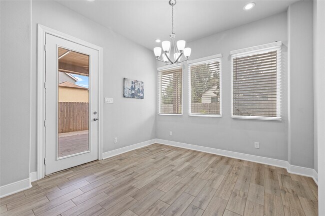 Building Photo - 8938 Intervale St