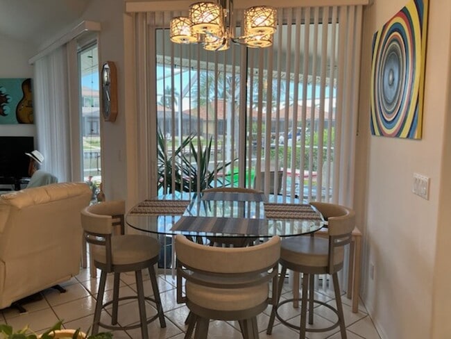 Building Photo - Home