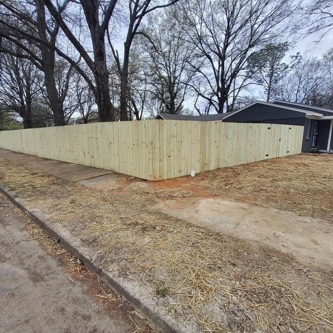 Building Photo - 4873 Verne Rd