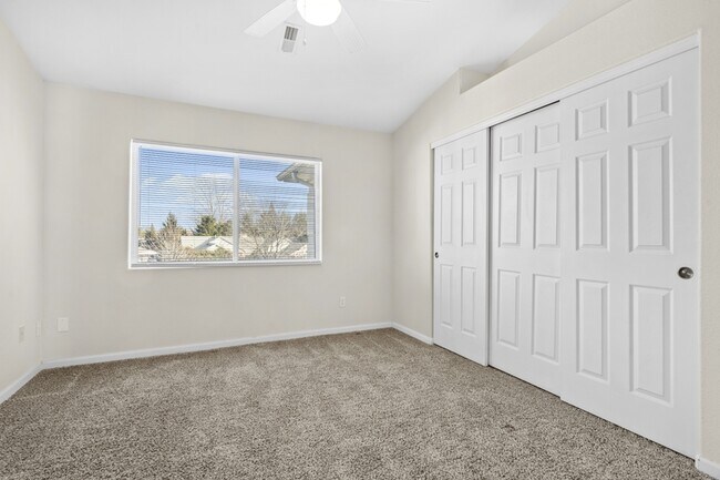 Building Photo - 1101 Linden Ln