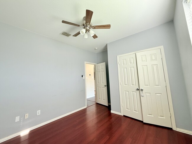 Building Photo - 4515 Sawgrass Dr