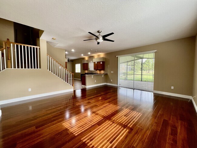 Building Photo - 10904 Summerton Dr