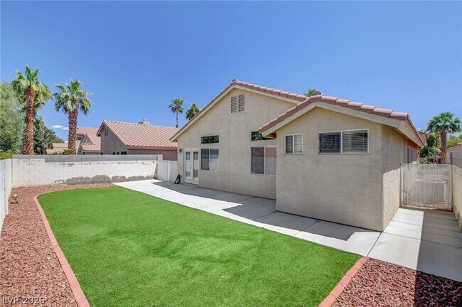 Building Photo - 980 Sand Coral Dr