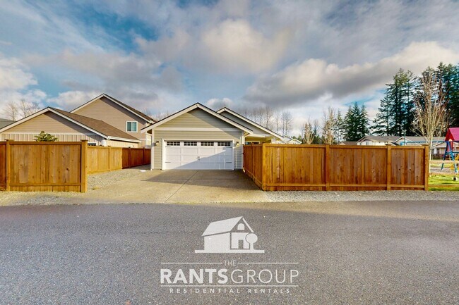 Building Photo - Bright 3-Bedroom, 2-Bathroom Rambler in Olympia!