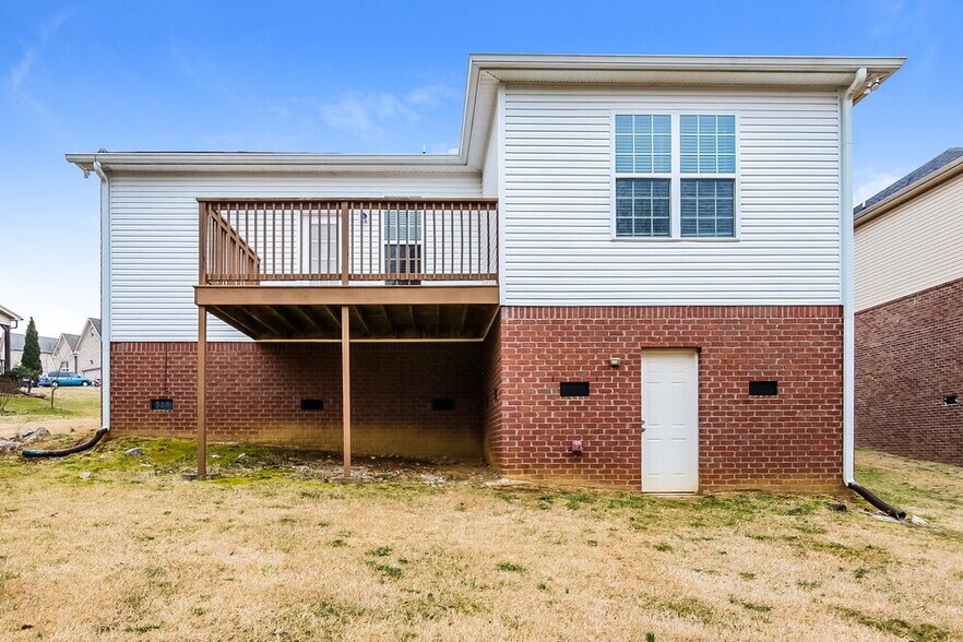Building Photo - 1214 Saddle Brk