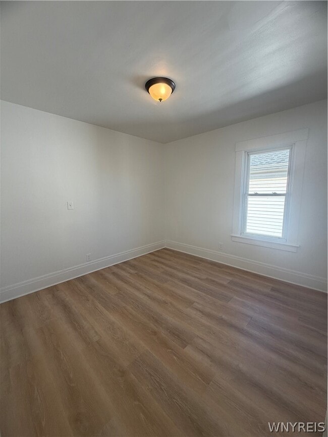 Building Photo - 292 Hartwell Rd