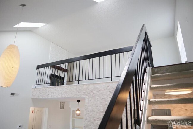 Building Photo - 1306 Commons at Kingswood Dr