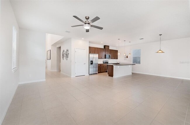 Building Photo - 3619 Voyager Ln