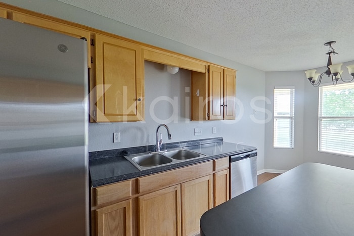 Building Photo - 4702 Janelle Dr