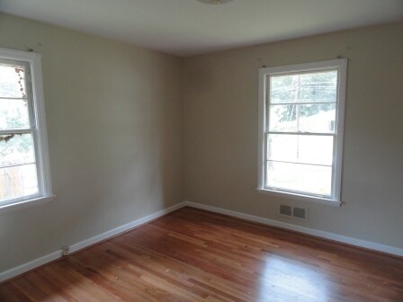 Building Photo - 3 bed 1.5 Bath in Decatur!