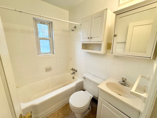 Building Photo - Beautiful Three Bedroom with Basement and Garage