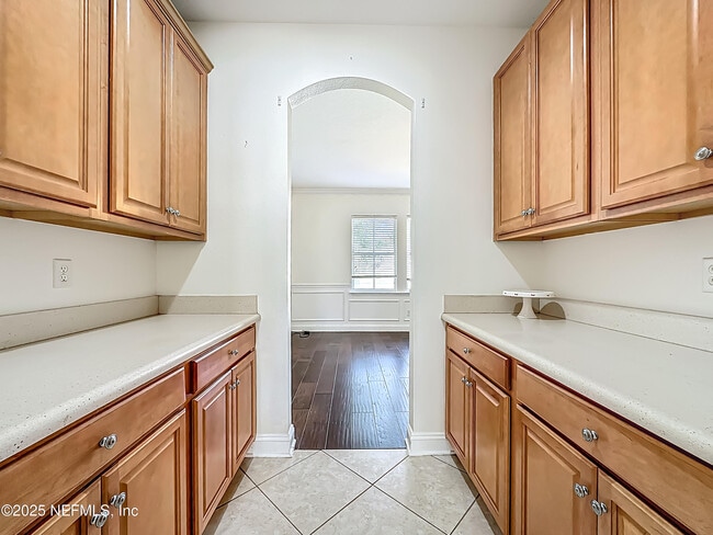 Building Photo - 346 Hefferon Dr