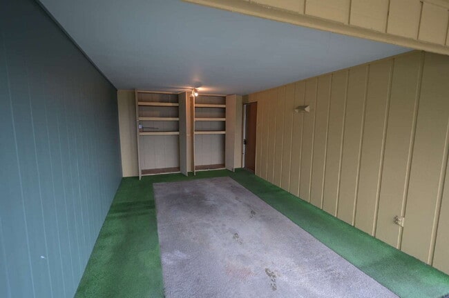 Building Photo - 1 bed 1 bath condo in 55+ community: ALL Utilities included!