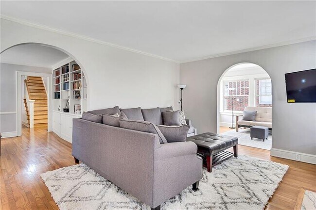 Building Photo - 773 Brookridge Dr NE