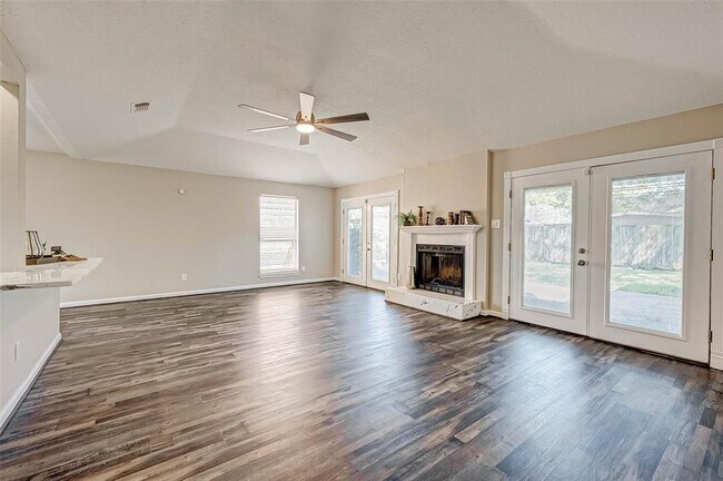 Building Photo - 13002 Kingsmill Dr