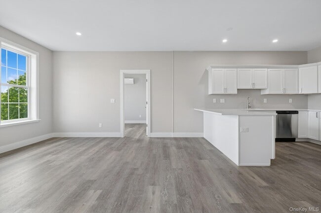 Building Photo - 153 Greenwich Ave