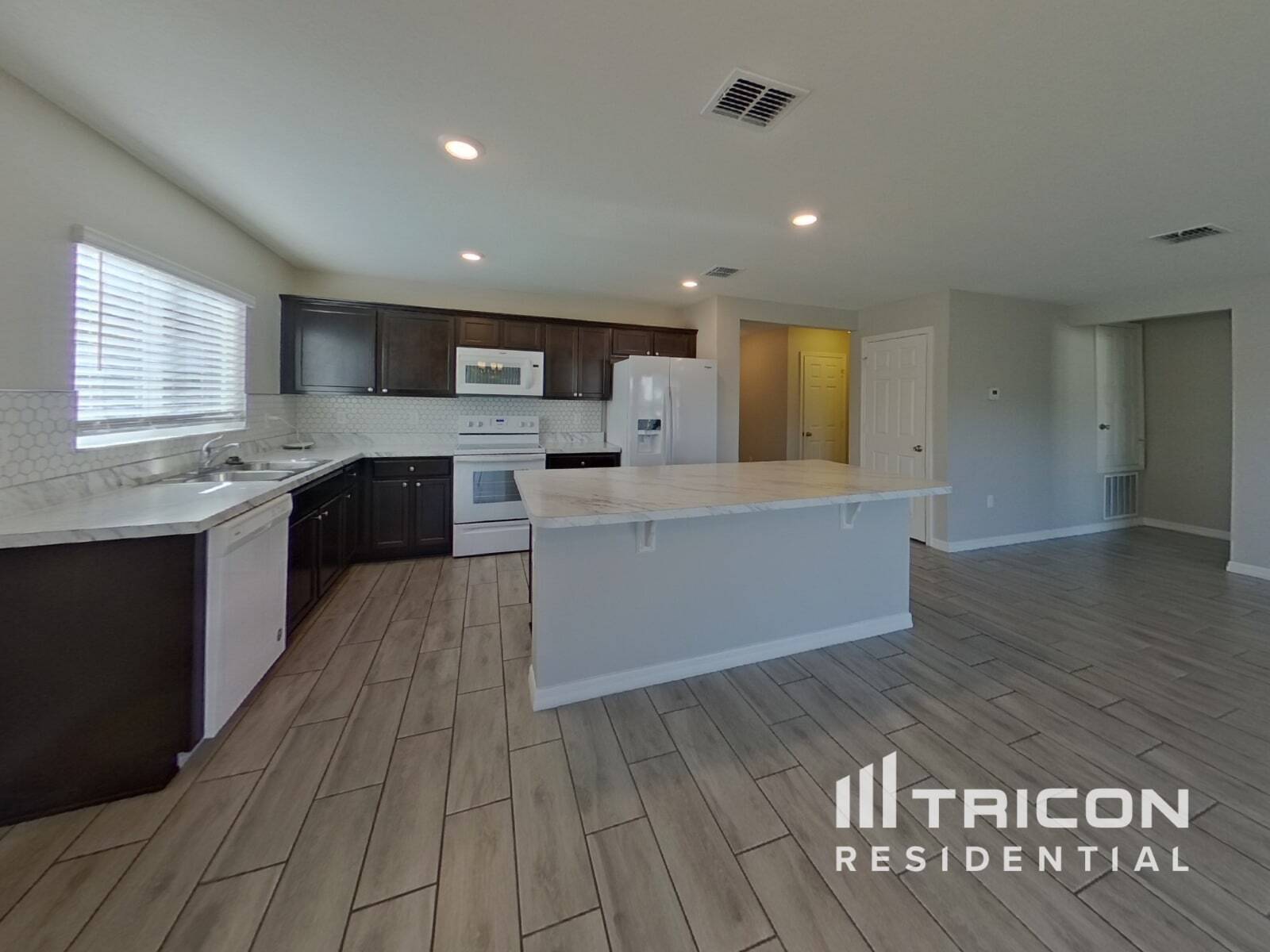 Building Photo - 3252 Eagle Hammock Cir