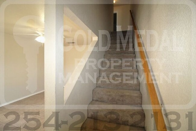 Building Photo - 4001 Madison Dr
