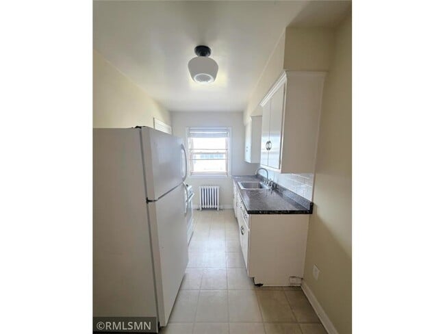 Building Photo - 2056 Bayard Ave