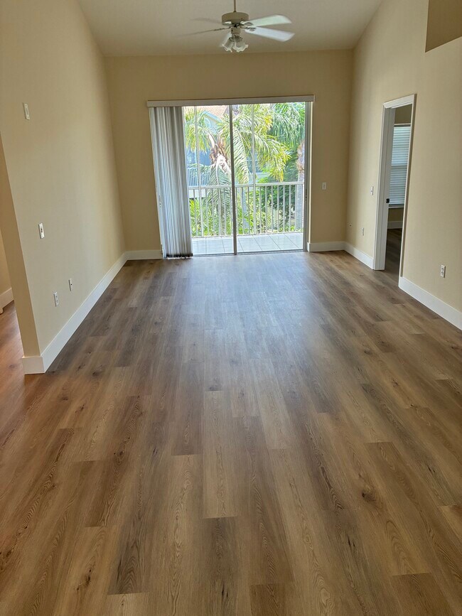 Building Photo - 4250 Players Pl