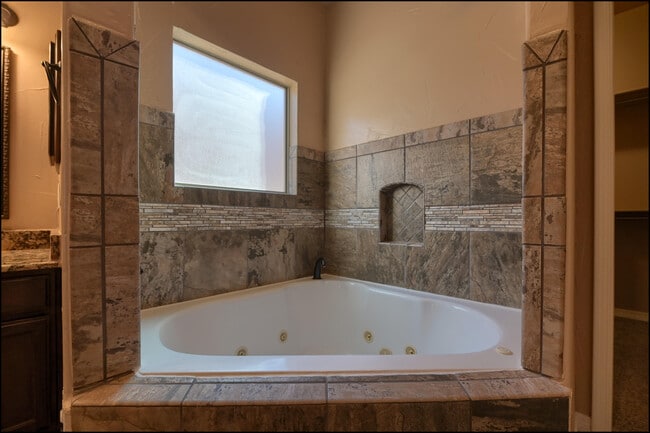 Building Photo - 3065 Snowy Point Dr