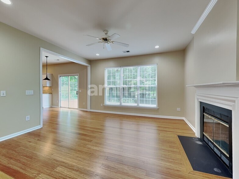 Building Photo - 3907 Gisbourne Dr