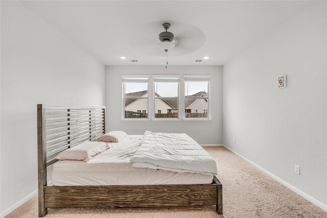 Building Photo - 109 Evening Star Ln