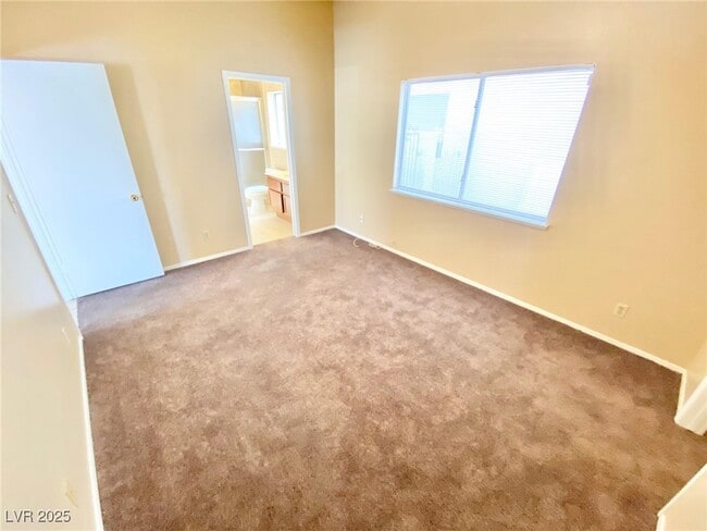 Building Photo - 4420 Faberge Ave