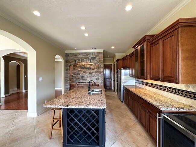 Building Photo - 617 Constellation Blvd