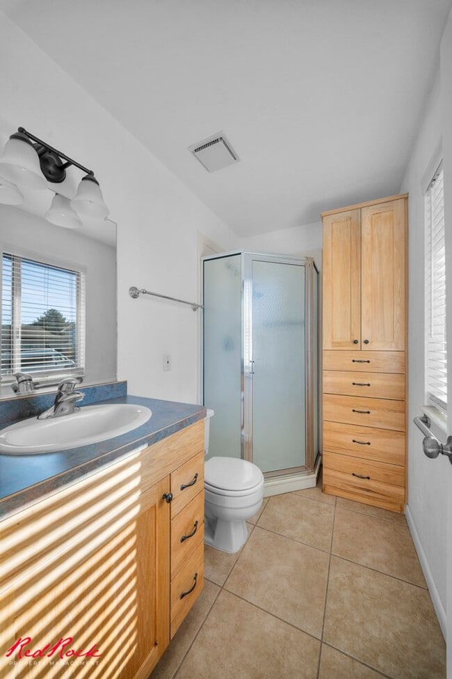 Building Photo - Warm, and Inviting Home in Cedar City!