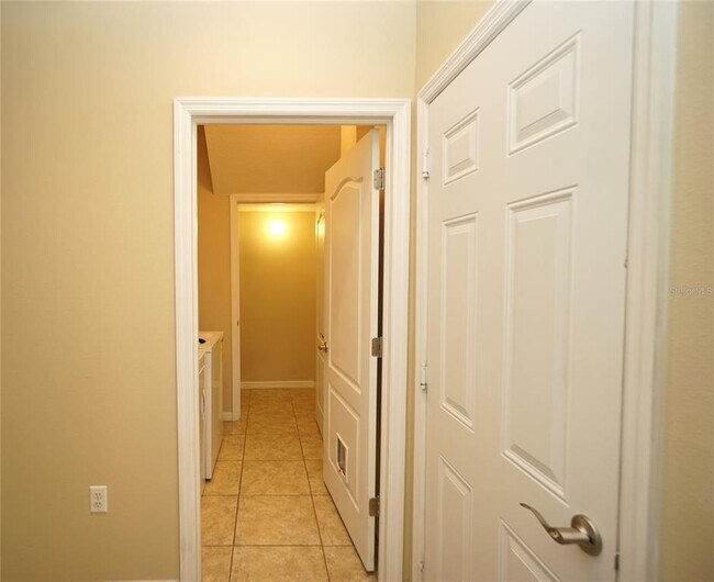 Building Photo - 7001 Interbay Blvd