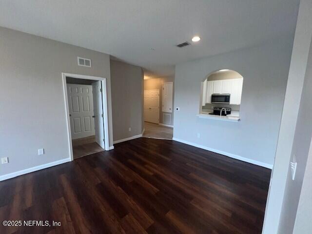 Building Photo - 7801 Point Meadows Dr