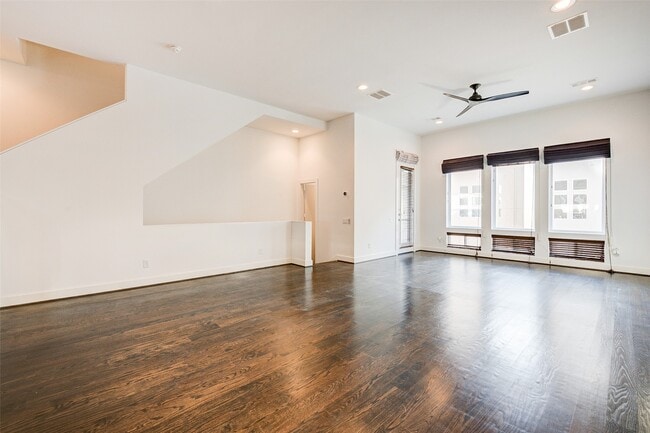 Building Photo - 2333 Sperber Ln