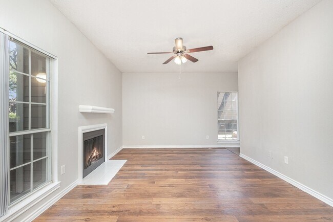 Building Photo - 3639 W Northgate Dr