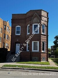 Building Photo - 11347 S King Dr