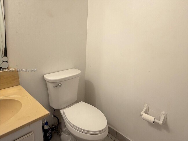 Building Photo - 1801 S Ocean Dr